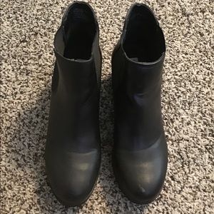 Steve Madden Blocked heel